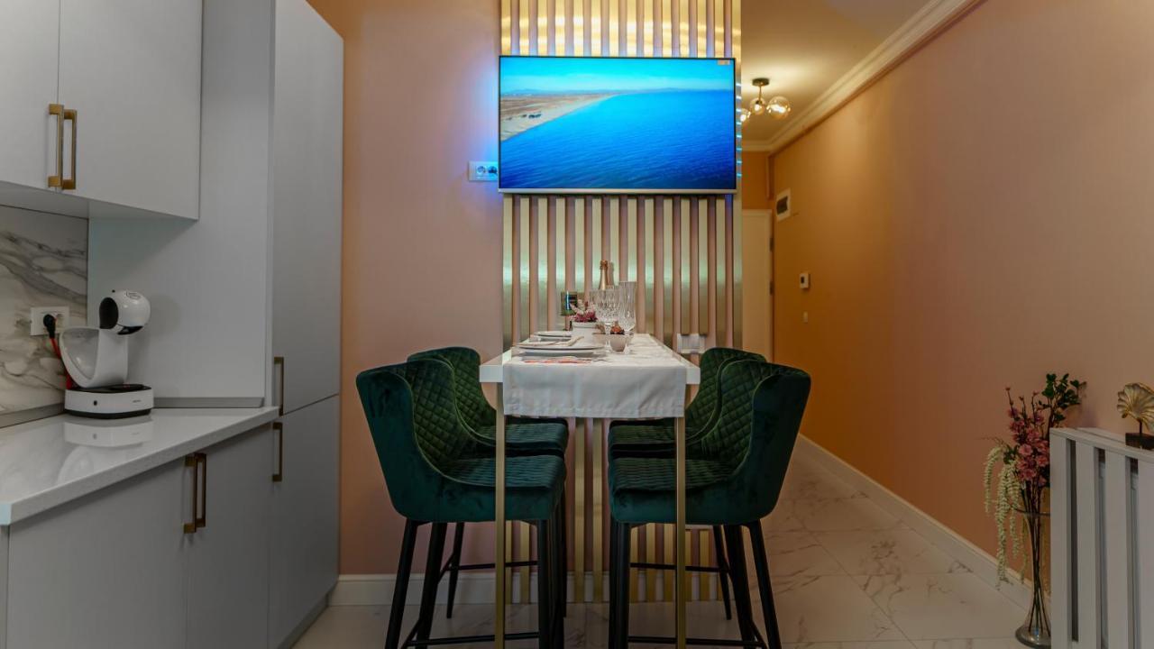 Del Mar Mamaia-Vega Studio Leilighet Eksteriør bilde